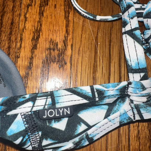 Jolyn Swim top! - Picture 4 of 5